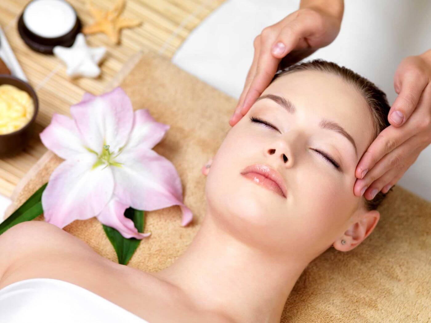 Vì sao massage thường xuyên tốt cho chăm sóc da mặt? 1
