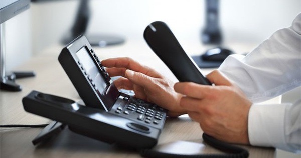 Giả mạo nhân viên ngân hàng để lừa gạt khách hàng