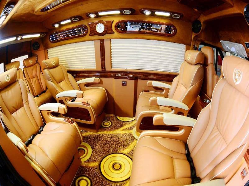 Thuê xe limousine tham dự sự kiện cưới hỏi – chụp hình cưới