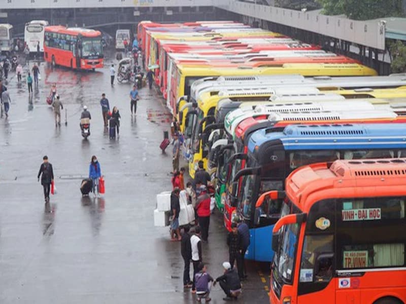 Di chuyển đến bến xe đúng giờ xe xuất phát