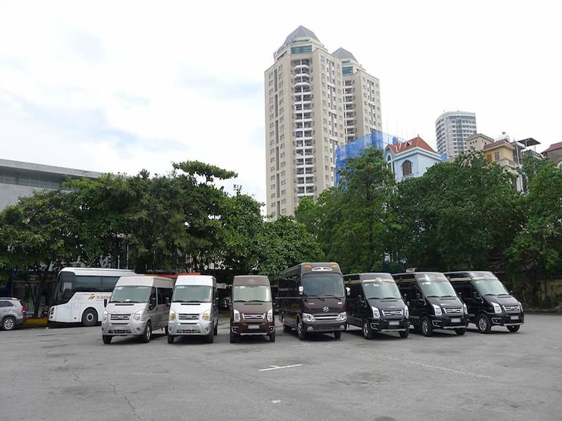 Đặt thuê xe sớm và đặt cọc trước để đảm bảo 