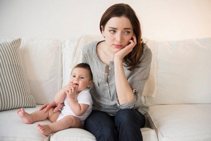 Thay đổi nội tiết tố dẫn đến mất ngủ sau sinh