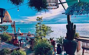 Beach Stop Lounge & Cafe