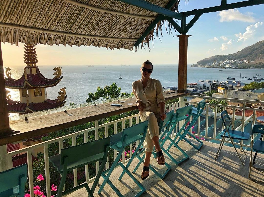 Đến Lightroom Coffee Studio vào mùa nào cũng đẹp