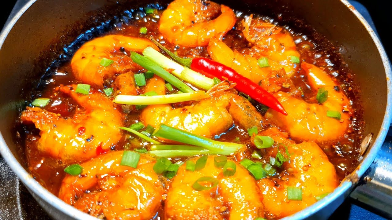 Món tôm rim mặn có màu sắc bắt mắt