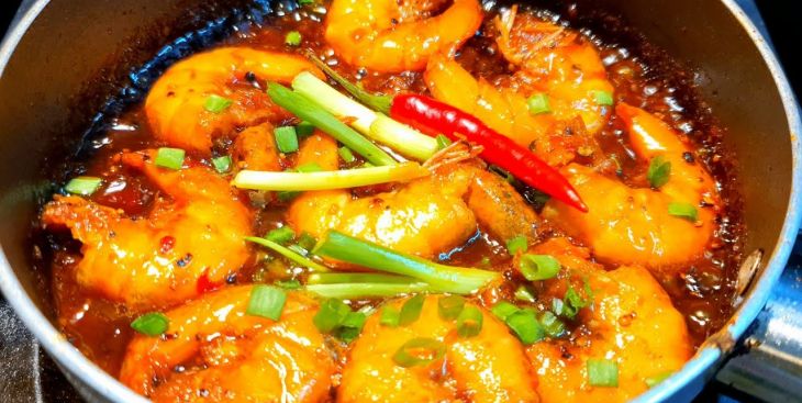 Hướng dẫn cách kho tôm ngon, đậm đà, đưa cơm đơn giản tại nhà