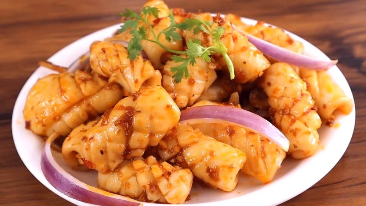 Mực xào sa tế cay cay ngon ngon