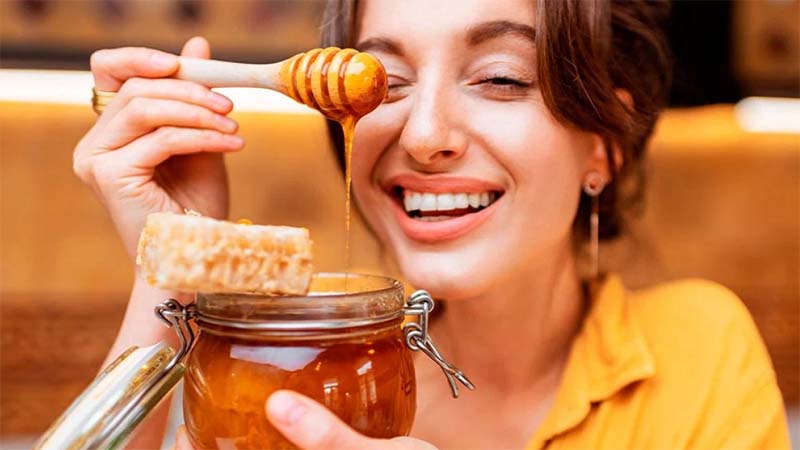 Tại sao uống mật ong lại giúp giảm cân?