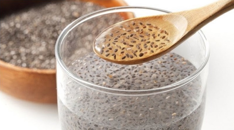 Pha hạt chia với nước giảm cân